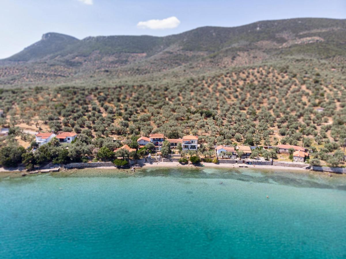 Villas Nies Seaside Appartments Sourpi Eksteriør billede